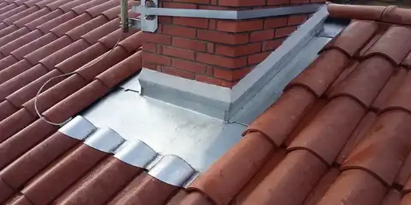 travaux de zinguerie et pose de gouttières zinc à Montboucher